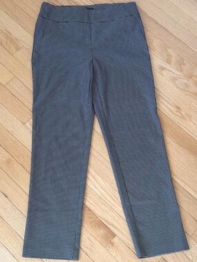 Hilary Radley Women’s Pull On Dress Pants Size M Black White Pattern Stretch